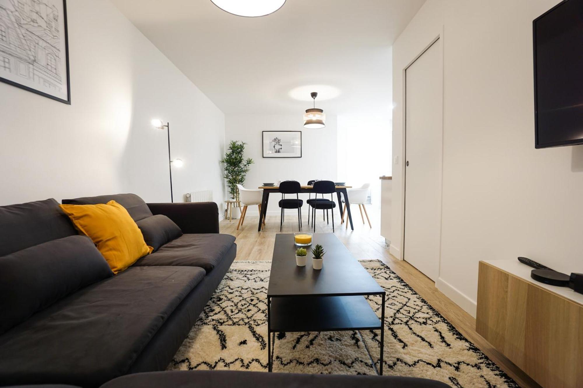 Spacious Apartment Near The Champs De Mars باريس المظهر الخارجي الصورة